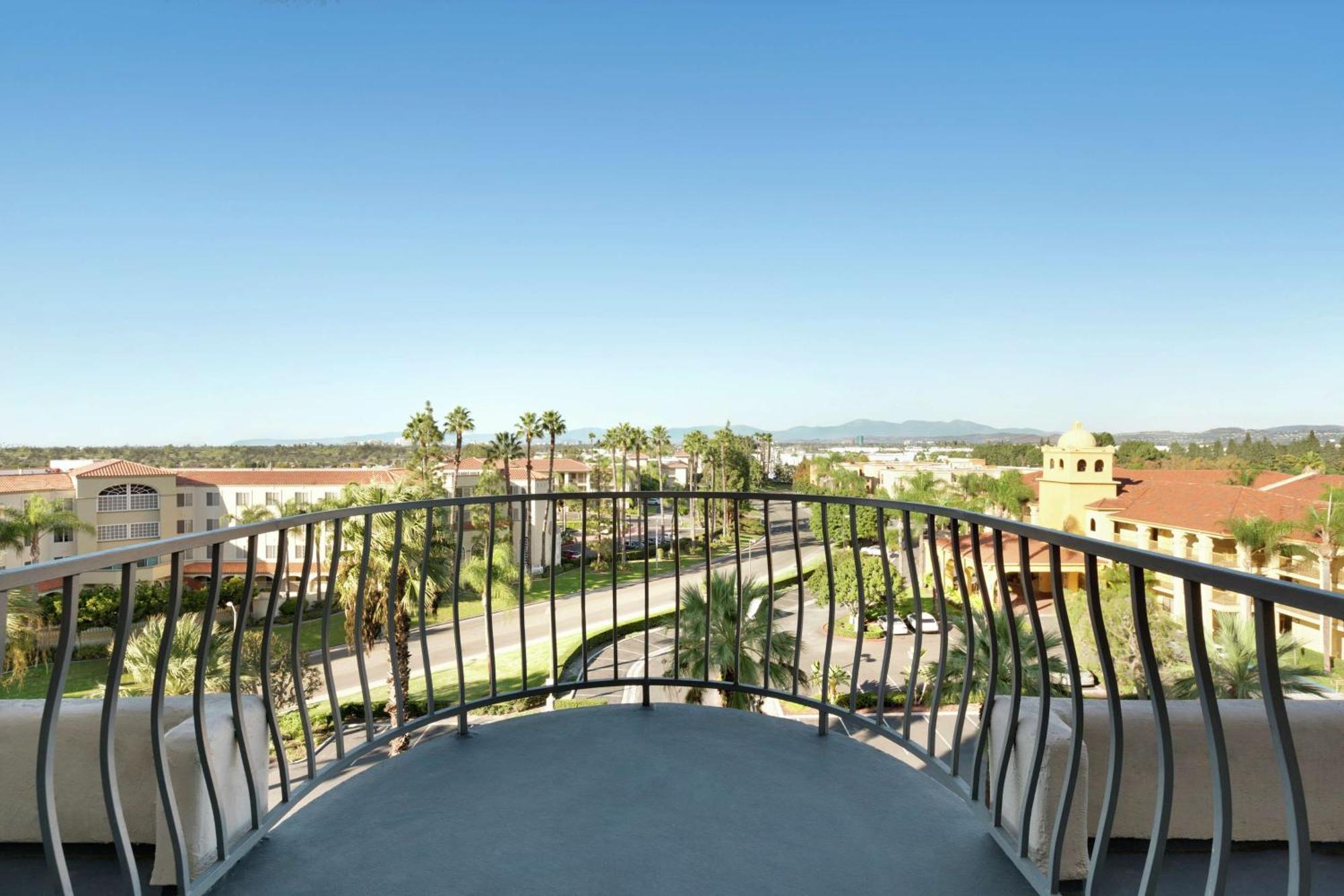 Embassy Suites By Hilton Santa Ana Orange County Airport Екстериор снимка