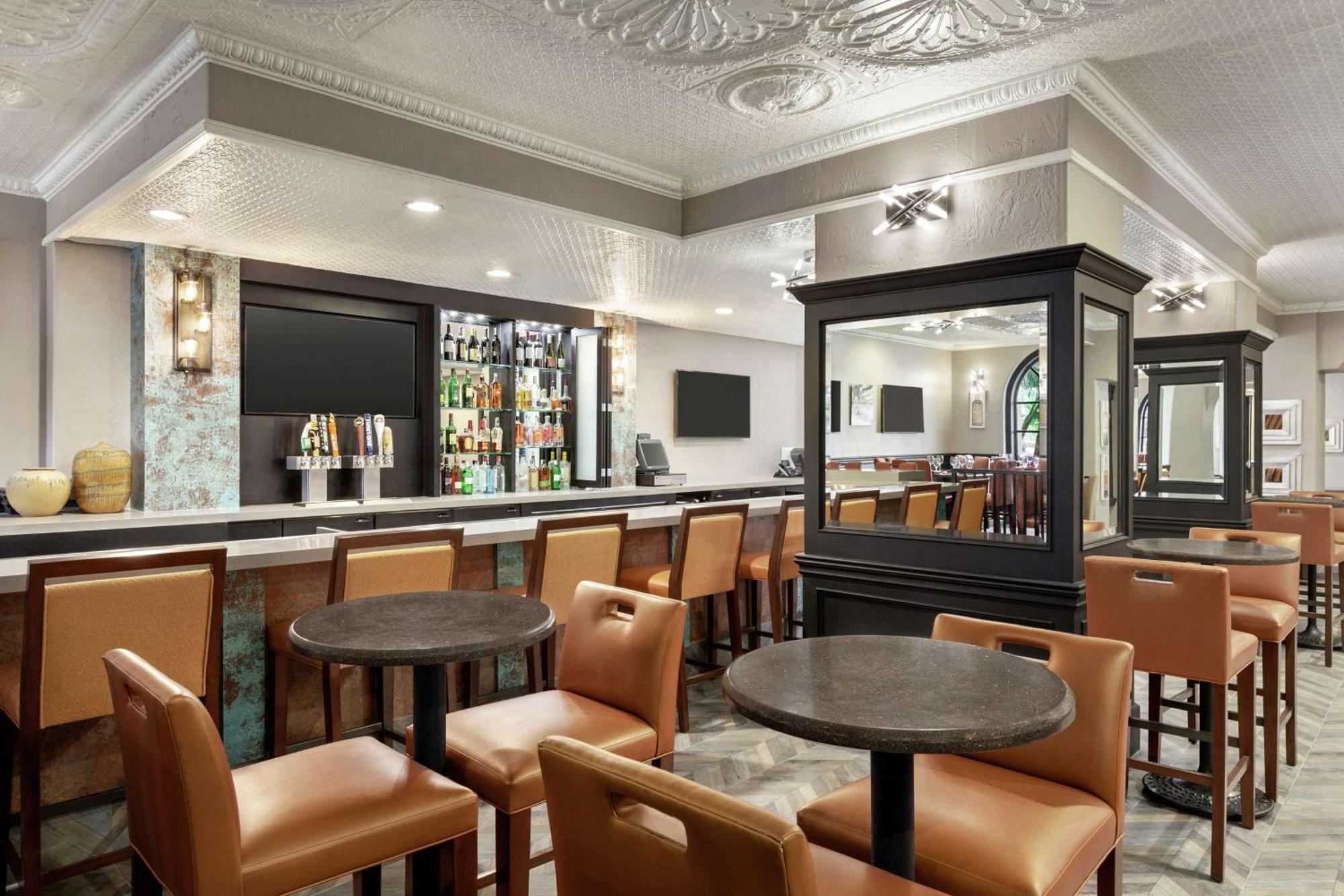 Embassy Suites By Hilton Santa Ana Orange County Airport Екстериор снимка