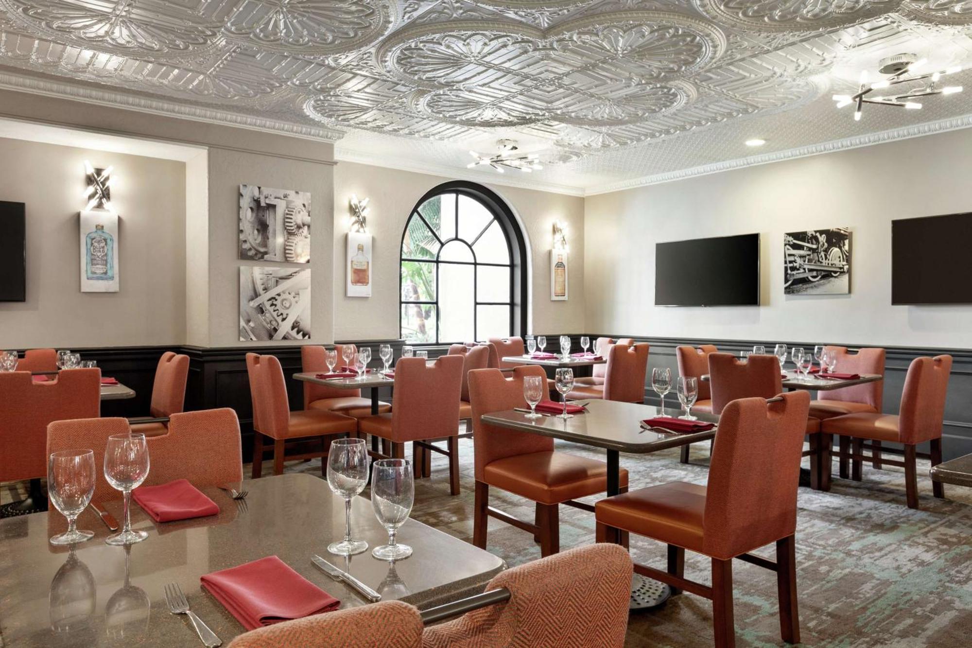 Embassy Suites By Hilton Santa Ana Orange County Airport Екстериор снимка