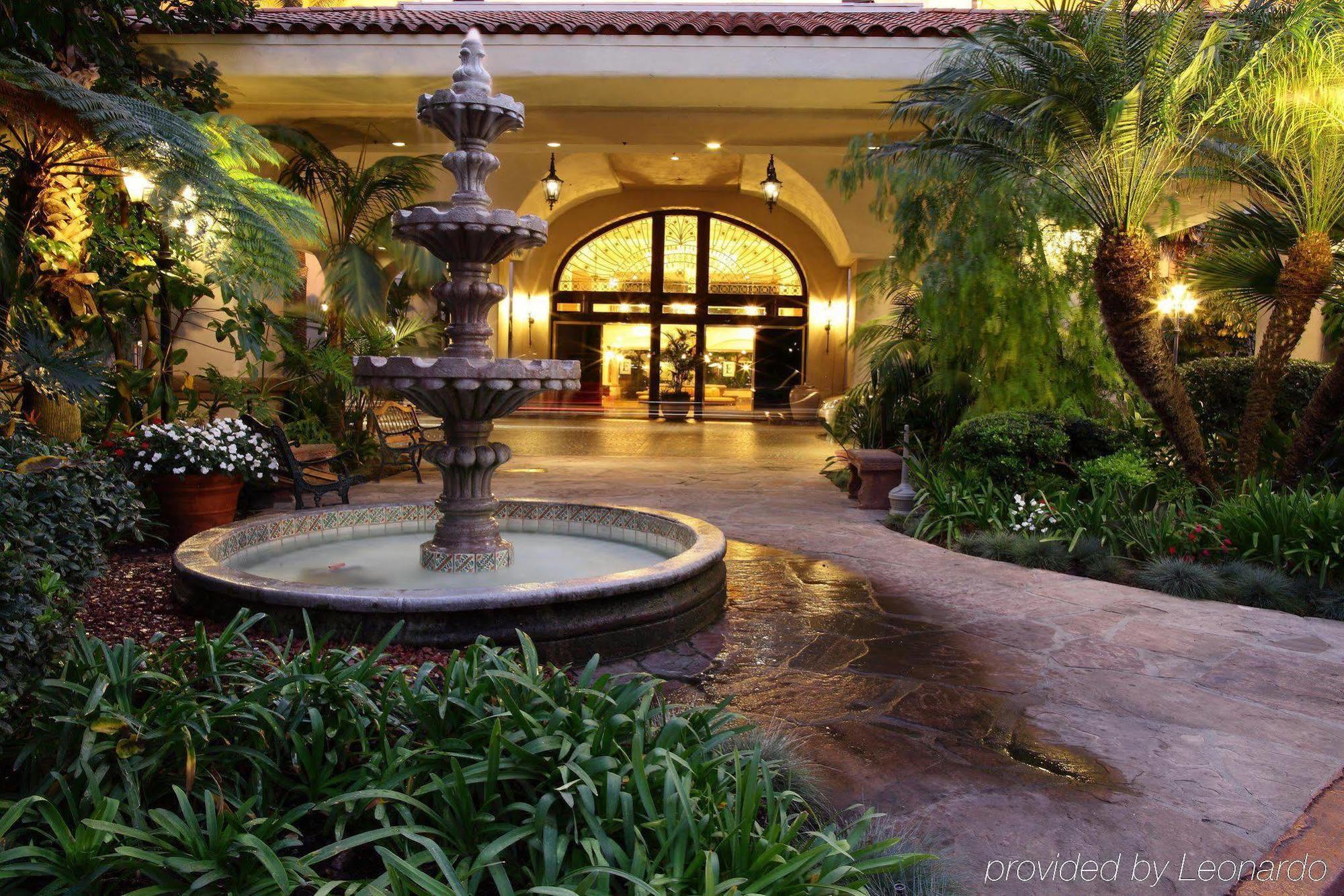 Embassy Suites By Hilton Santa Ana Orange County Airport Интериор снимка